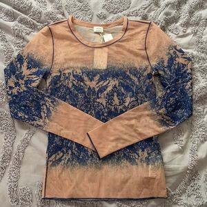 Aritzia Wilfred sheer patterned top